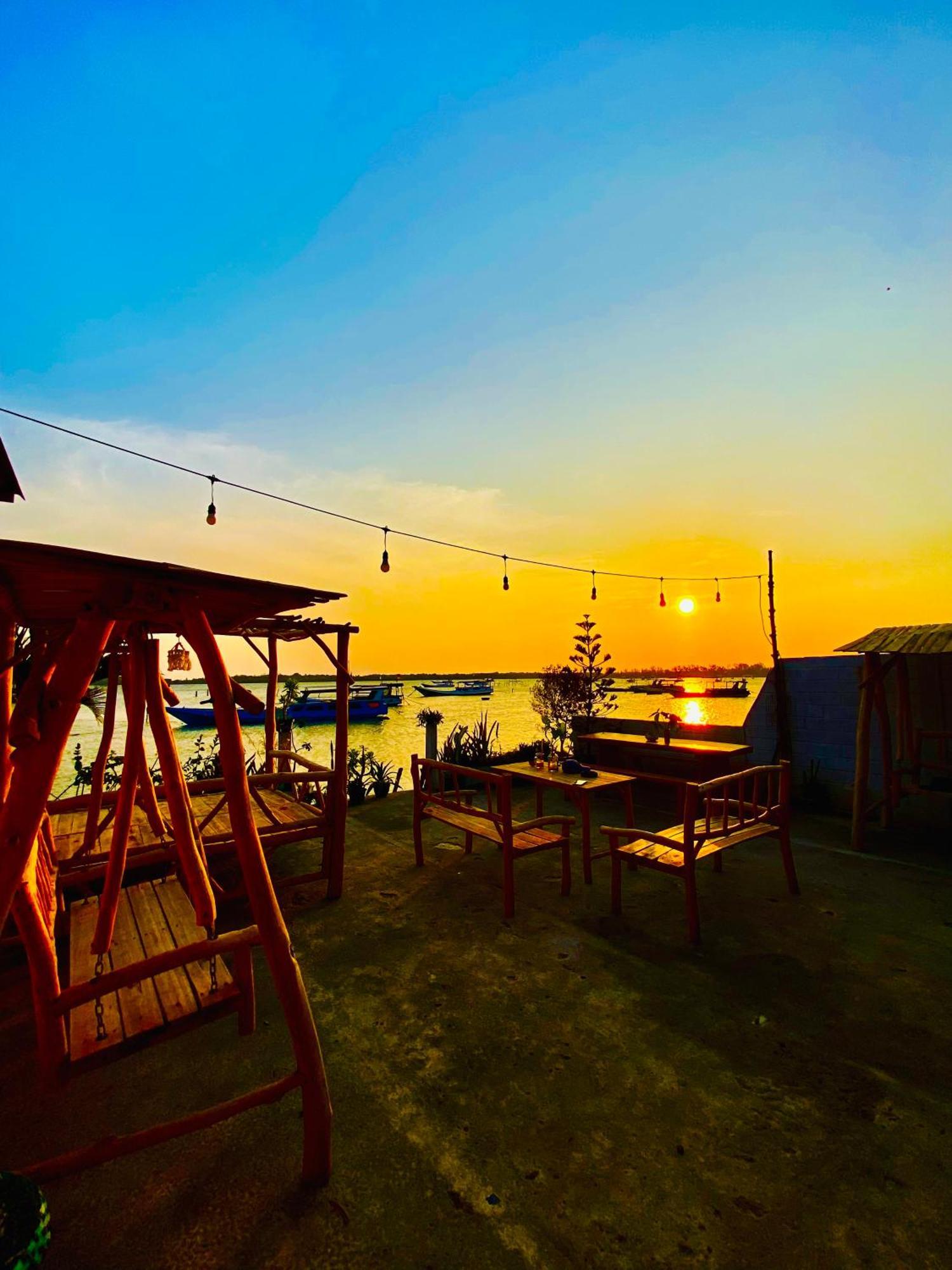 Js House View Hostel Karimunjawa Buitenkant foto