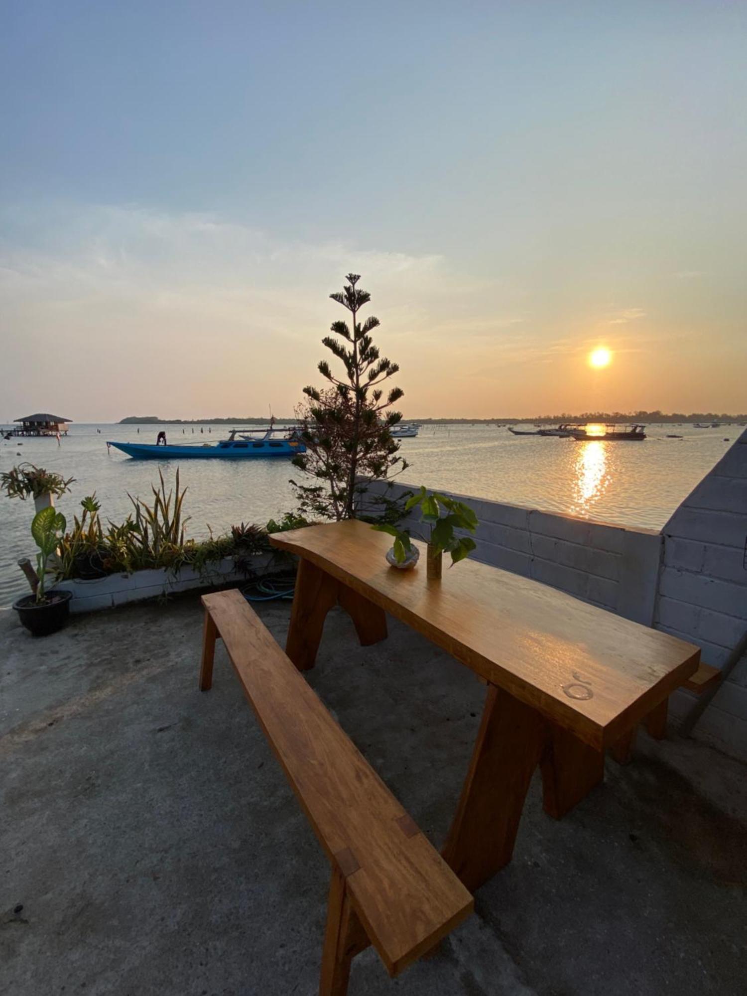 Js House View Hostel Karimunjawa Buitenkant foto