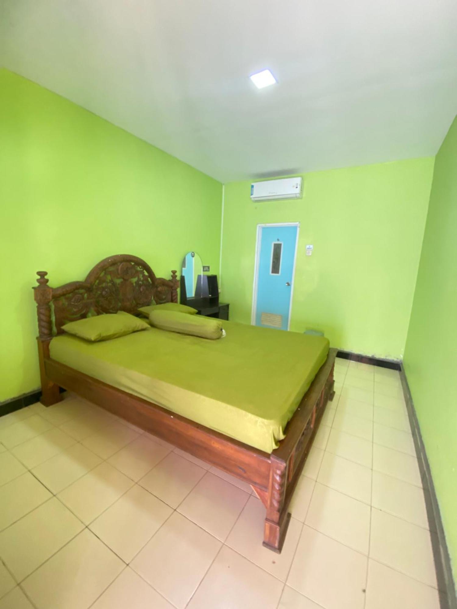 Js House View Hostel Karimunjawa Buitenkant foto